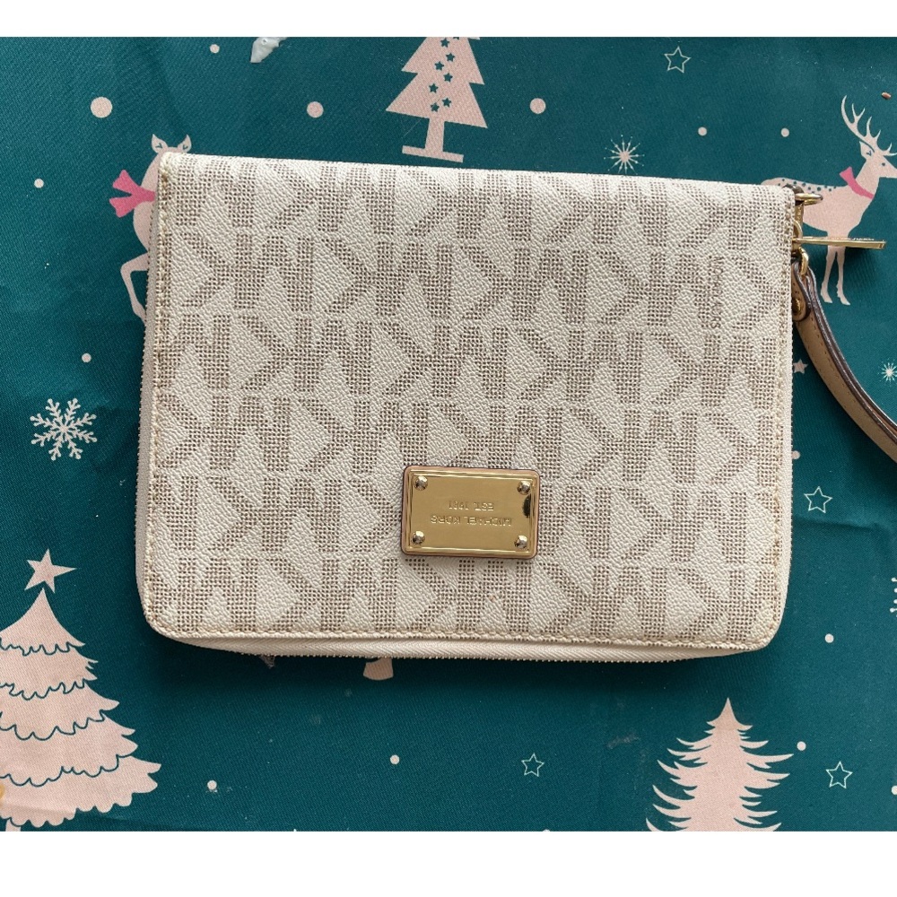 Michael Kors wallet